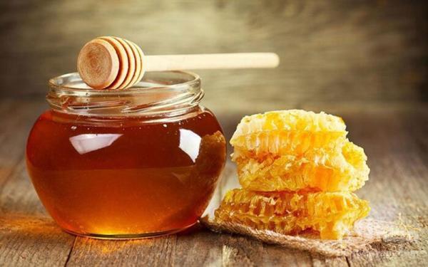 چگونه با عسل خوردن لاغر شویم؟