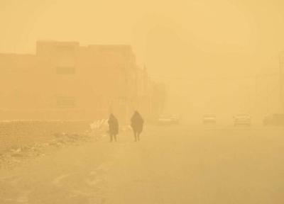 توفان گرد و خاک ادارات سیستان را به تعطیلی کشاند
